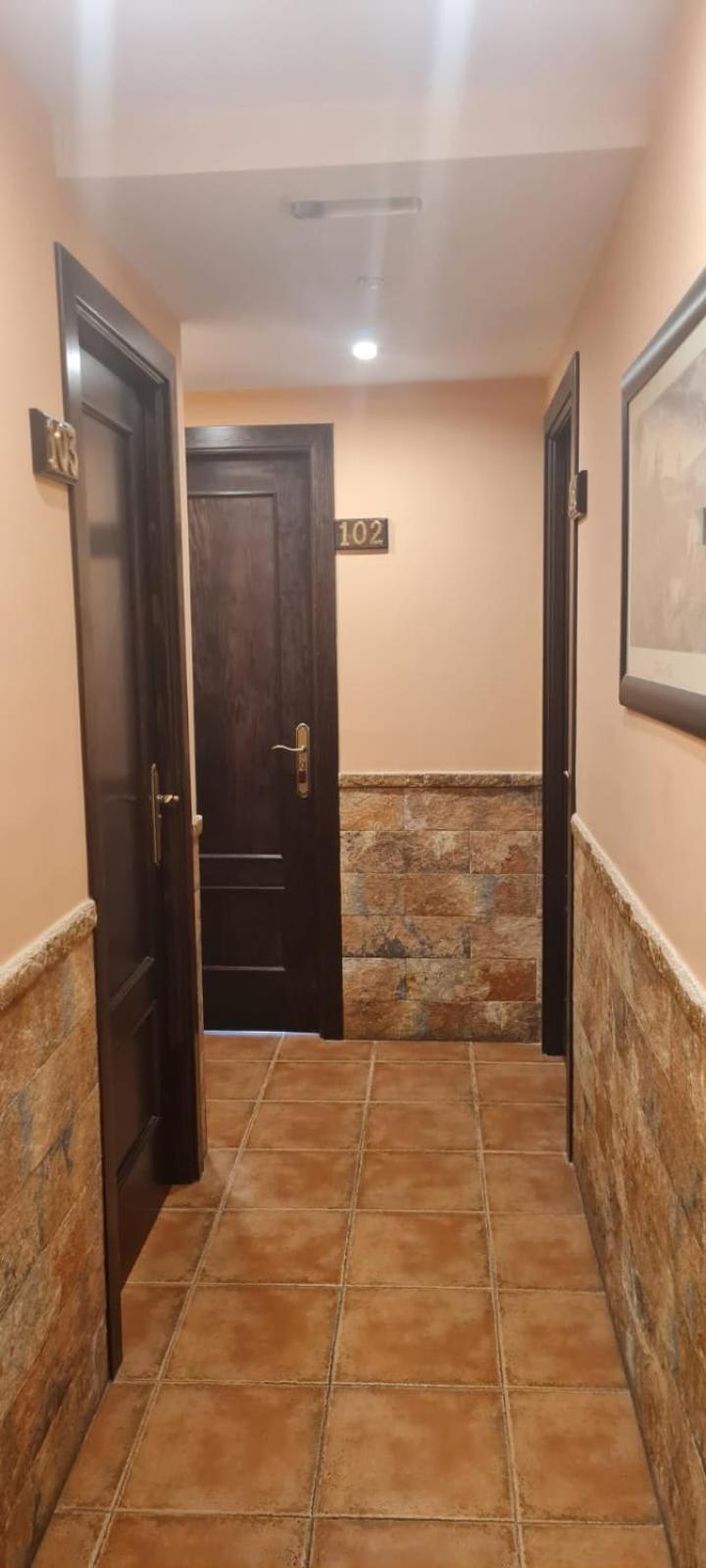 Hostal La Roda Villaluenga Exterior foto